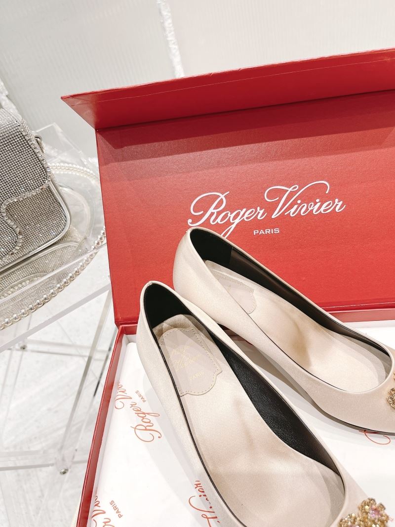 Roger Vivier flat shoes